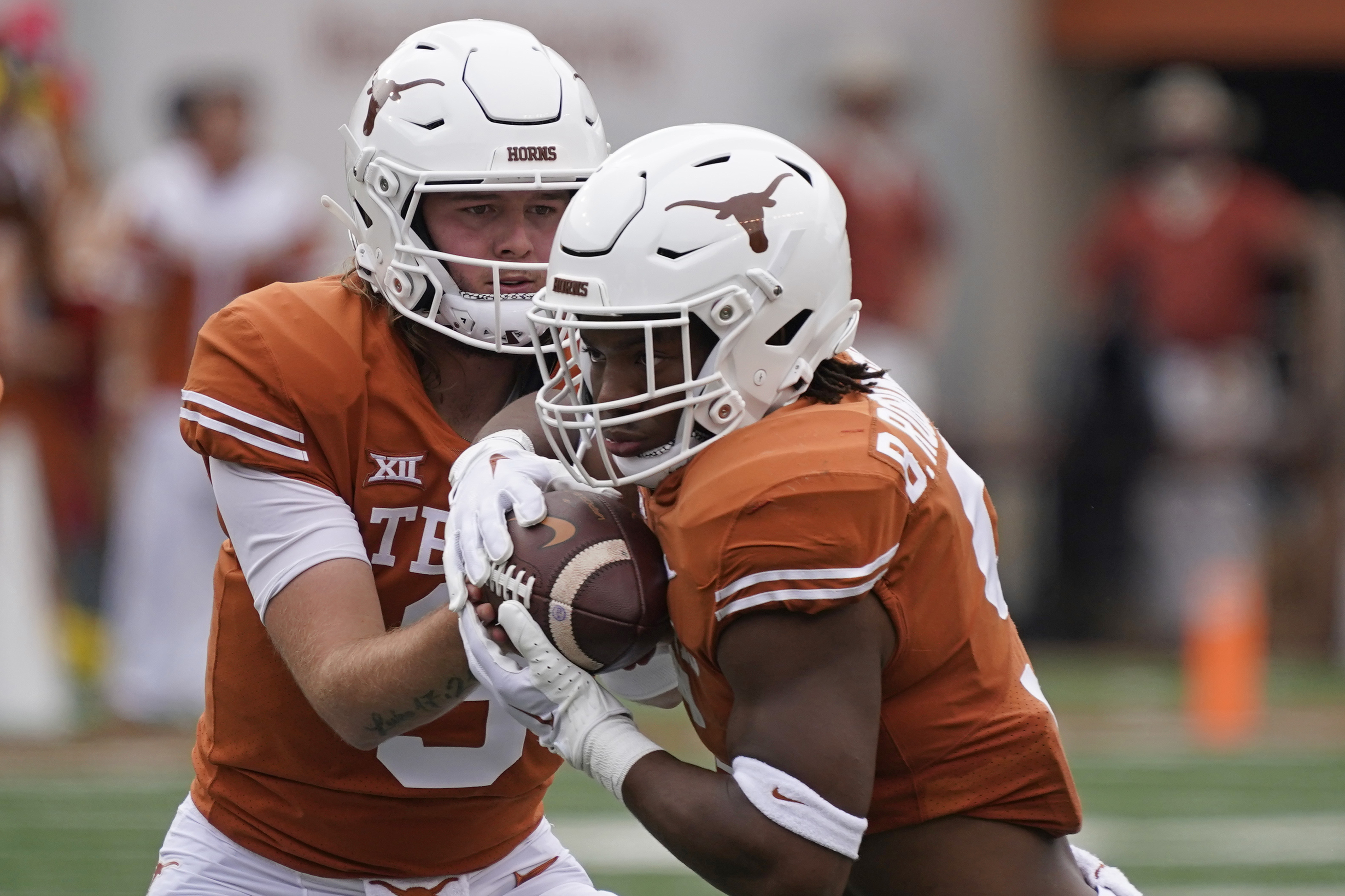 Quinn Ewers Delivers Enough In Texas Longhorns Win Over Iowa State ...