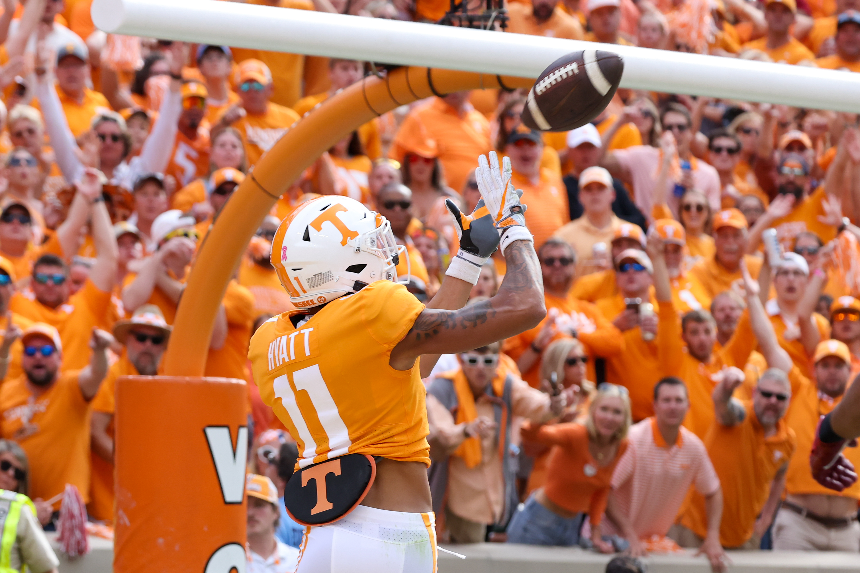 6 Vols Drop Series Opener at Alabama - University of Tennessee Athletics