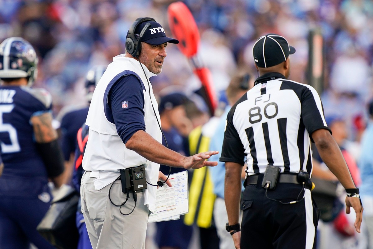 Report: Mike Vrabel Renews Call for Consistency in League-Wide Email -  Sports Illustrated Tennessee Titans News, Analysis and More