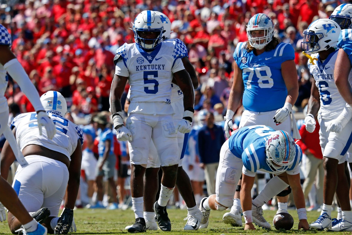 DeAndre Square Named SEC Co-Defensive Player of the Week - Sports ...