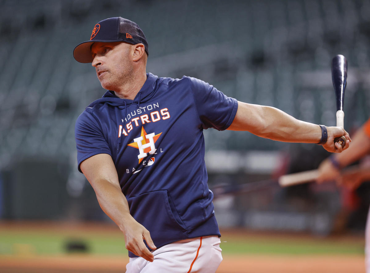 Report: Chicago White Sox Impressed By Houston Astros Bench Coach Joe ...