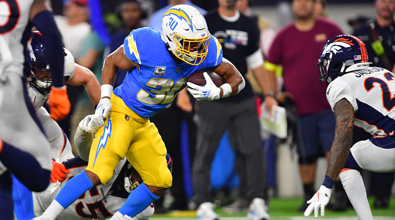 Los Angeles Chargers vs. Kansas City Chiefs Game Day Betting Odds: Week 11  Point Spread, Moneyline, Over/Under - Sports Illustrated Los Angeles  Chargers News, Analysis and More