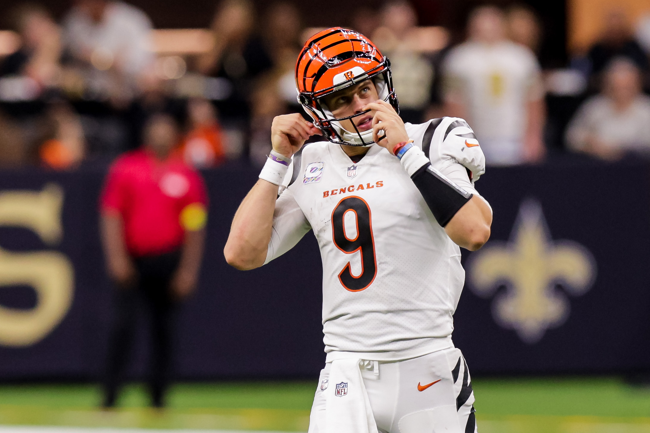 Cincinnati Bengals Quarterback Joe Burrow: Preparing to 'Play a Monday  Night Football Game' - Sports Illustrated Cincinnati Bengals News, Analysis  and More