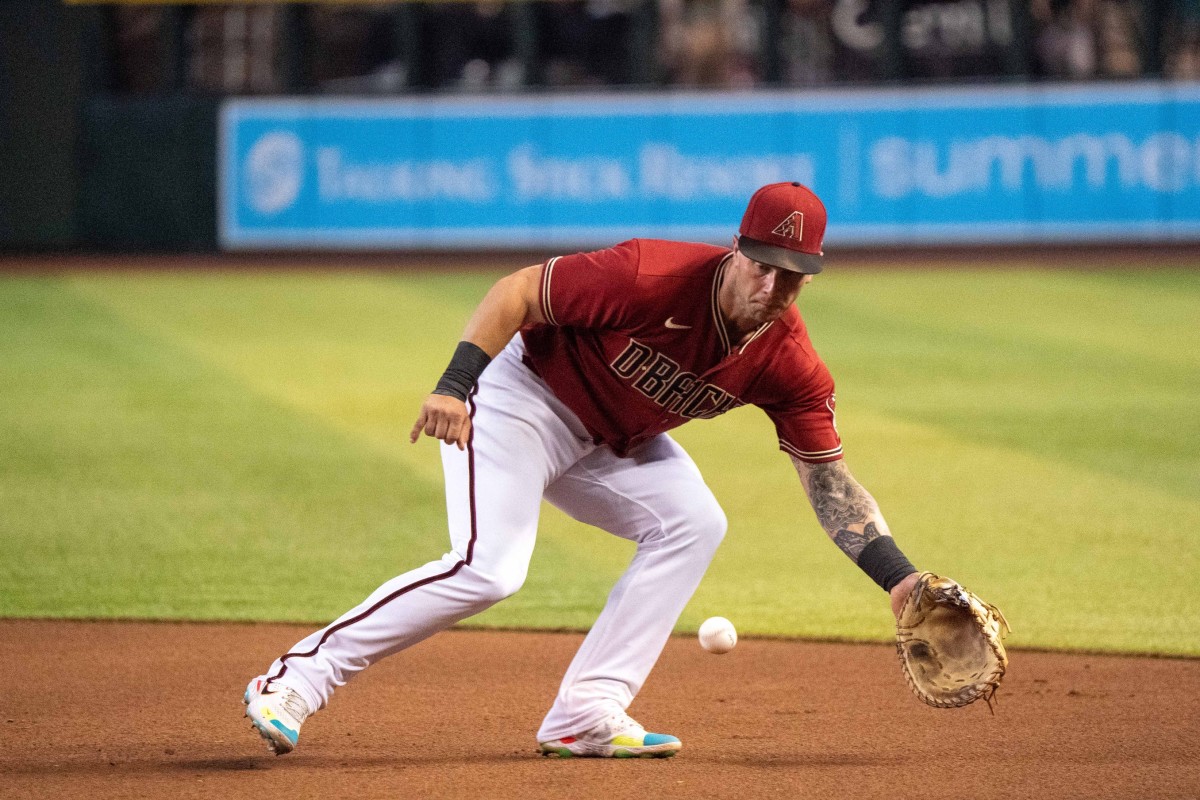 Christian Walker Wins Fielding Bible Award At First Base Sports 