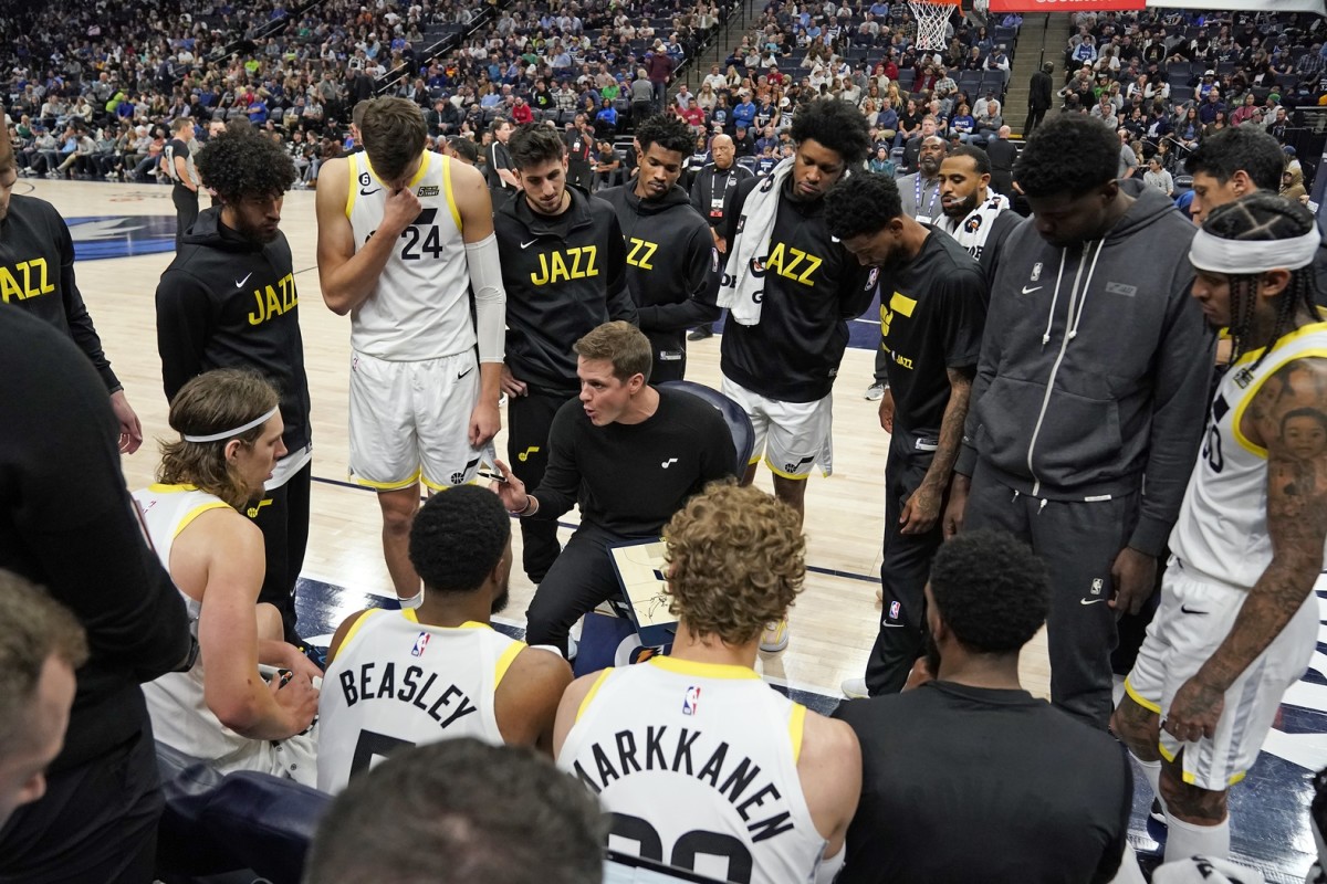 Utah Jazz head coach Will Hardy talks to his team during a timeout against the Minnesota Timberwolves during the fourth quarter at Target Center.