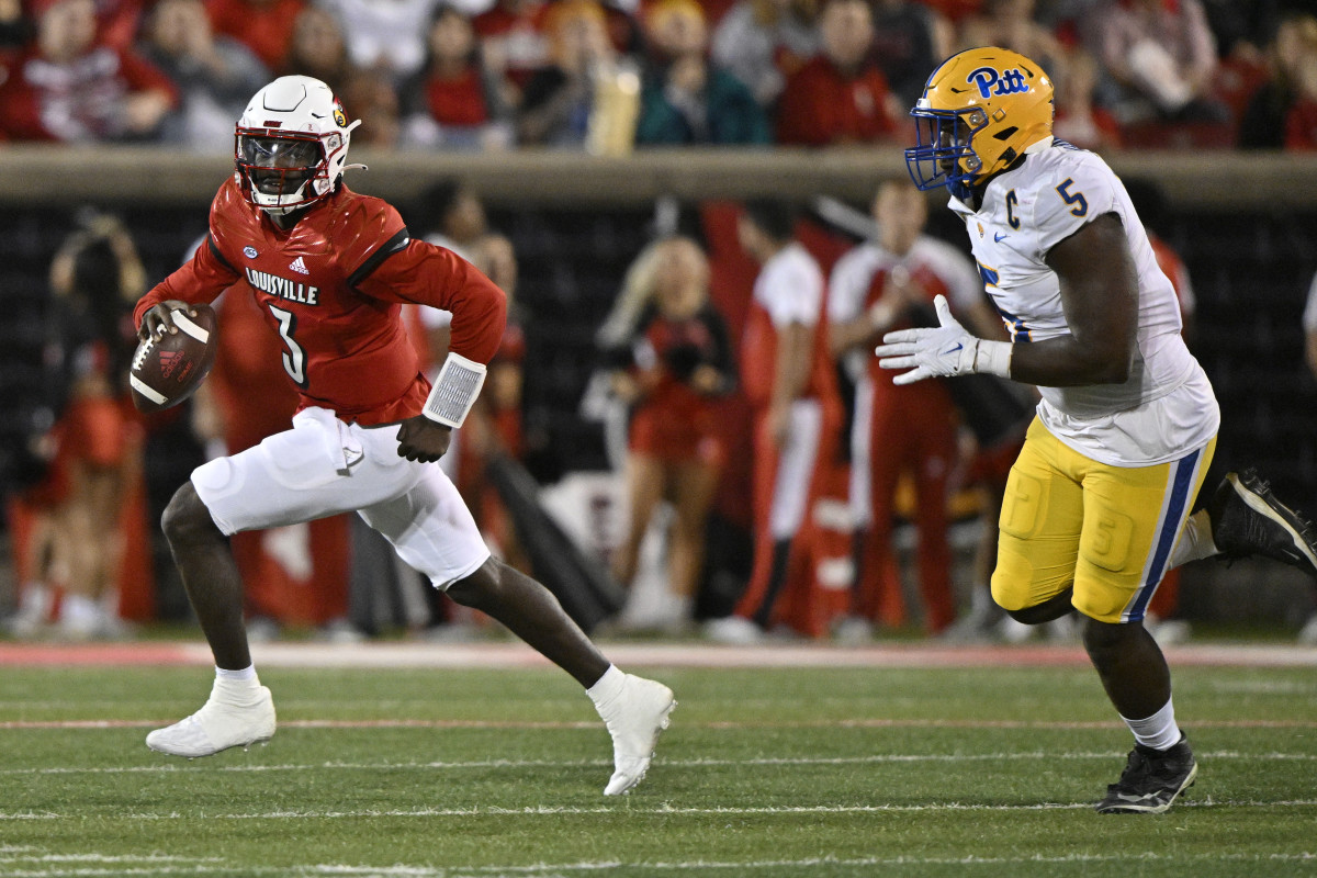 Louisville quarterback Malik Cunningham