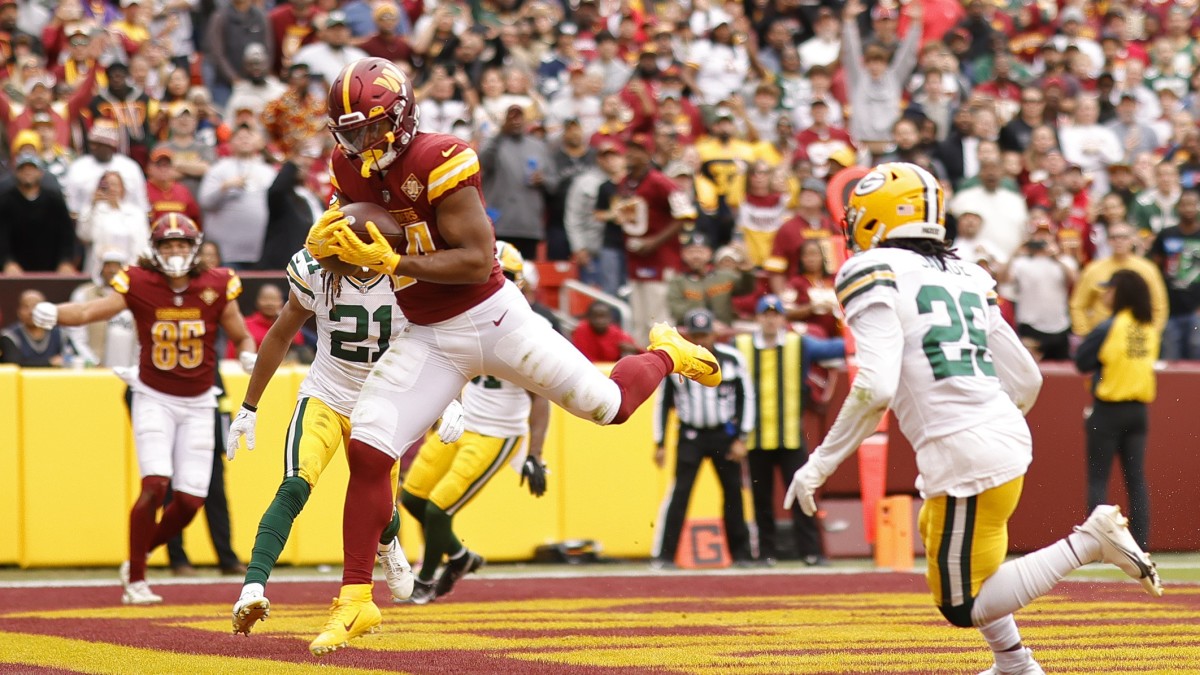 Washington Commanders safety Kamren Curl (31) runs during an NFL football  game against the Green Bay Packers, Sunday, October 23, 2022 in Landover.  (AP Photo/Daniel Kucin Jr Stock Photo - Alamy