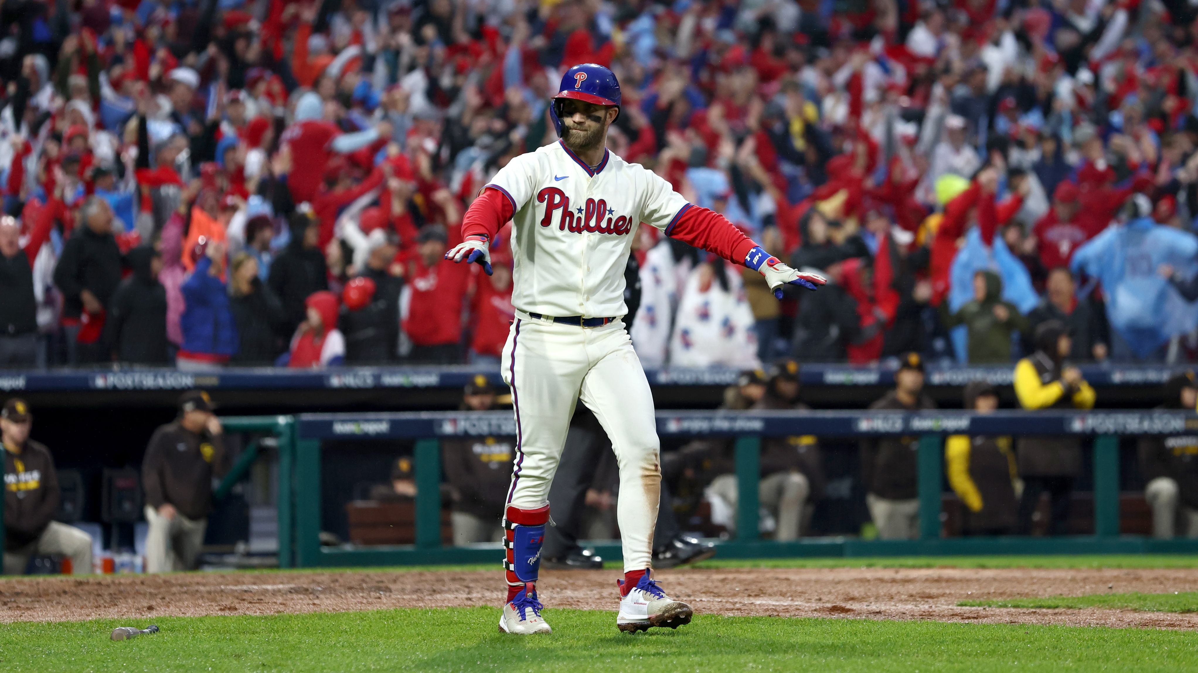Bryce Harper with a NO-DOUBTER!! He electrifies the Philly crowd