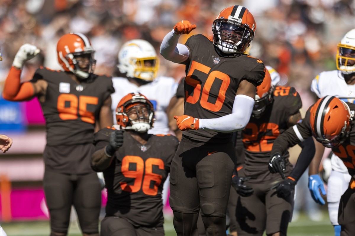 Browns: David Njoku hurt; Jacob Phillips 'likely; done for year