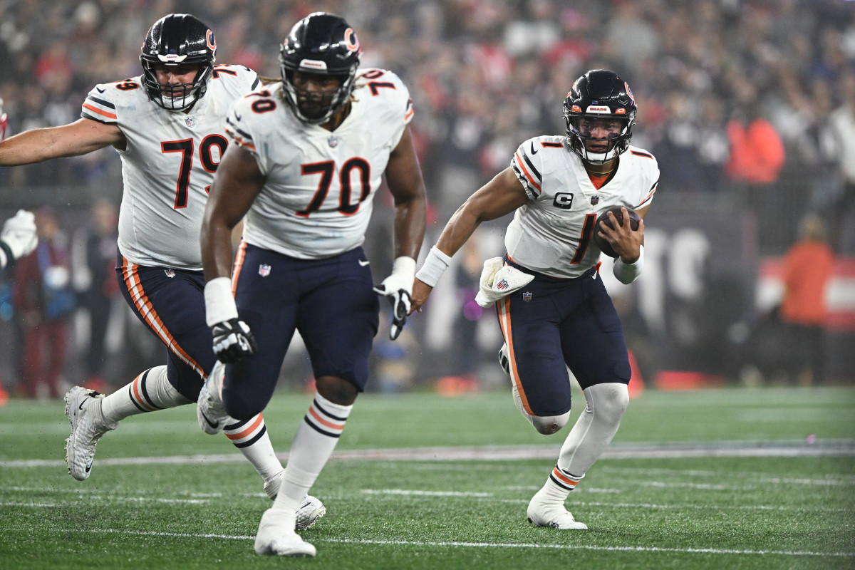 Chicago Bears shock New England Patriots 33-14 - Sports Illustrated Chicago  Bears News, Analysis and More