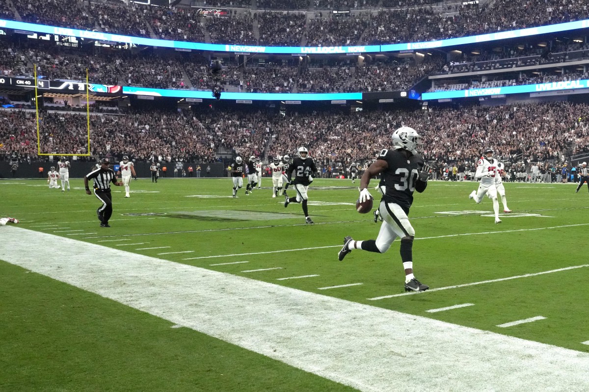 Las Vegas Raiders Duron Harmon is the leader they needed - Sports  Illustrated Las Vegas Raiders News, Analysis and More