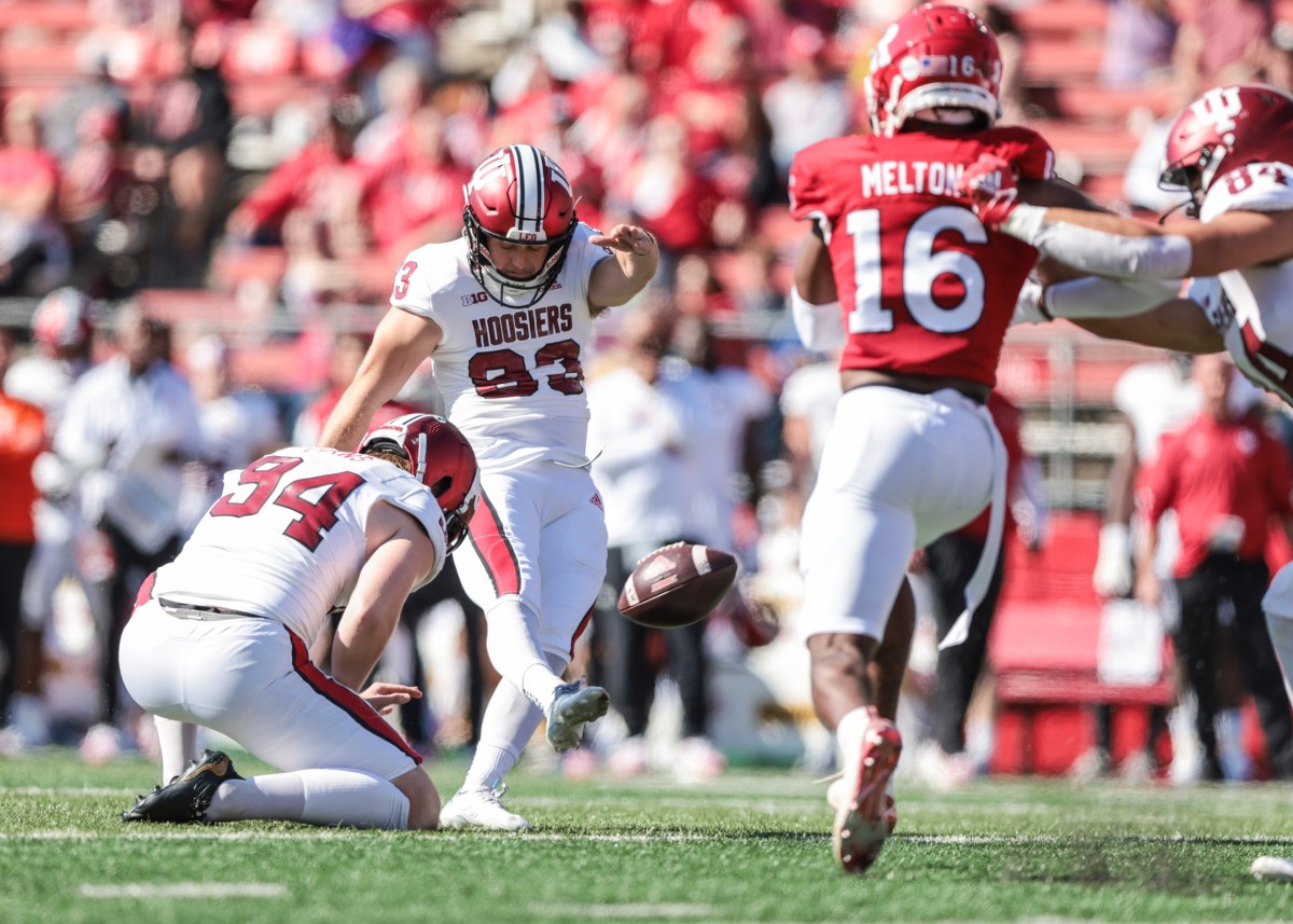 James Evans (94) holds for a Charles Campbell field goal attempt during last Saturday's game at Rutgers (USA TODAY Sports)