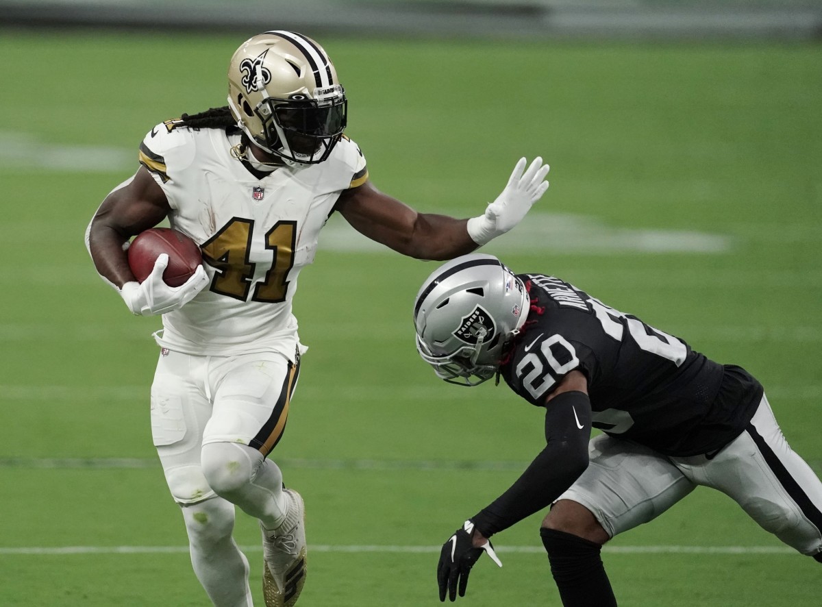 Las Vegas Raiders linebacker Divine Deablo (5) during an NFL football game  against the New Orleans Saints, Sunday, Oct. 30, 2022, in New Orleans. (AP  Photo/Tyler Kaufman Stock Photo - Alamy