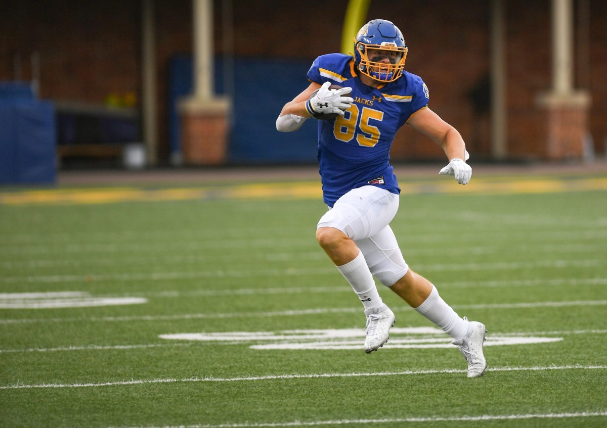 NFL Draft Profile: Tucker Kraft, Tight End, South Dakota State ...