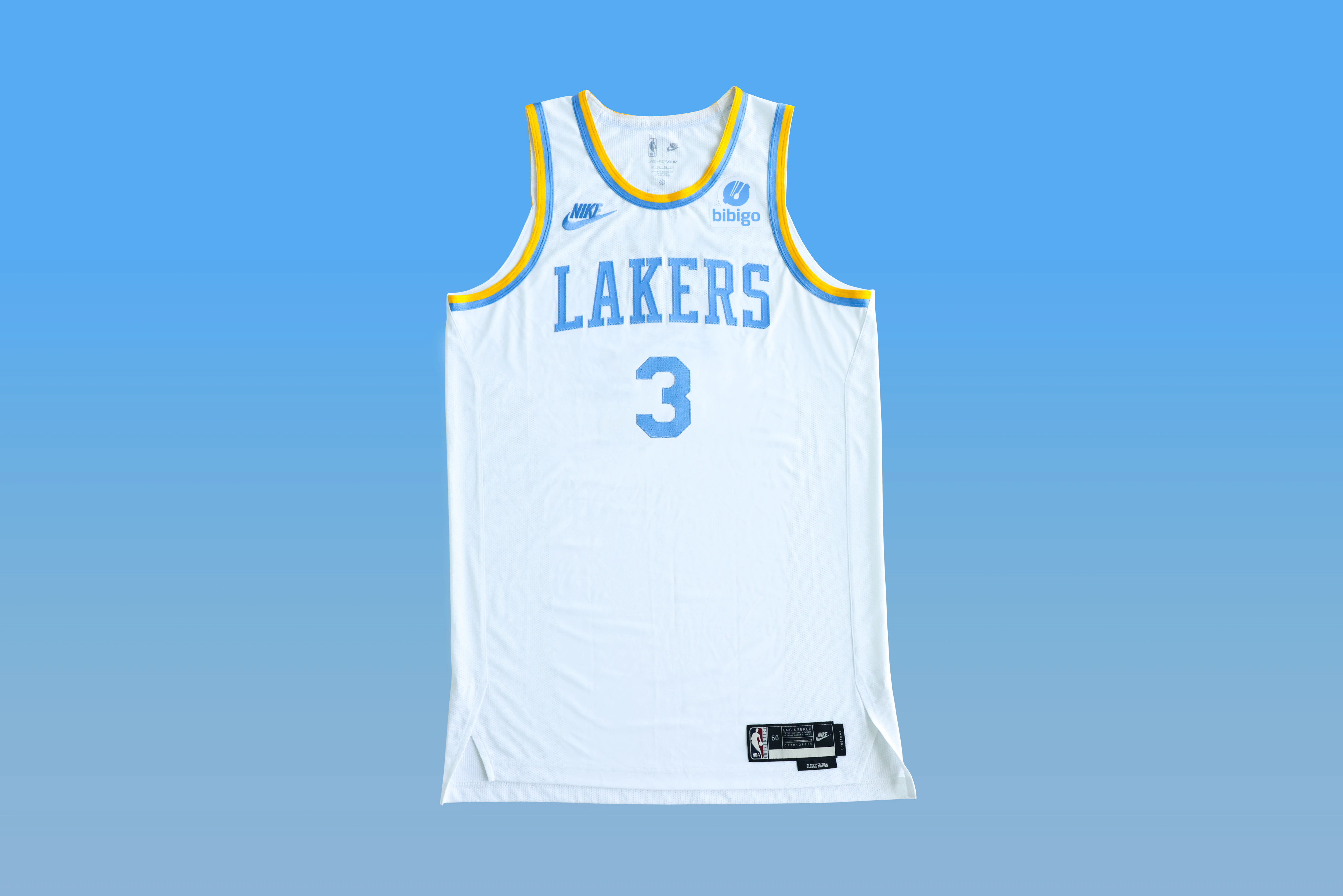 Bold move or respect? Lakers to wear classic Minneapolis jersey in Minnesota