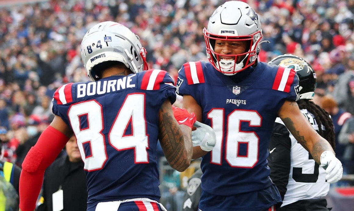 Patriots: Kendrick Bourne, Jakobi Meyers praise Mac Jones effort