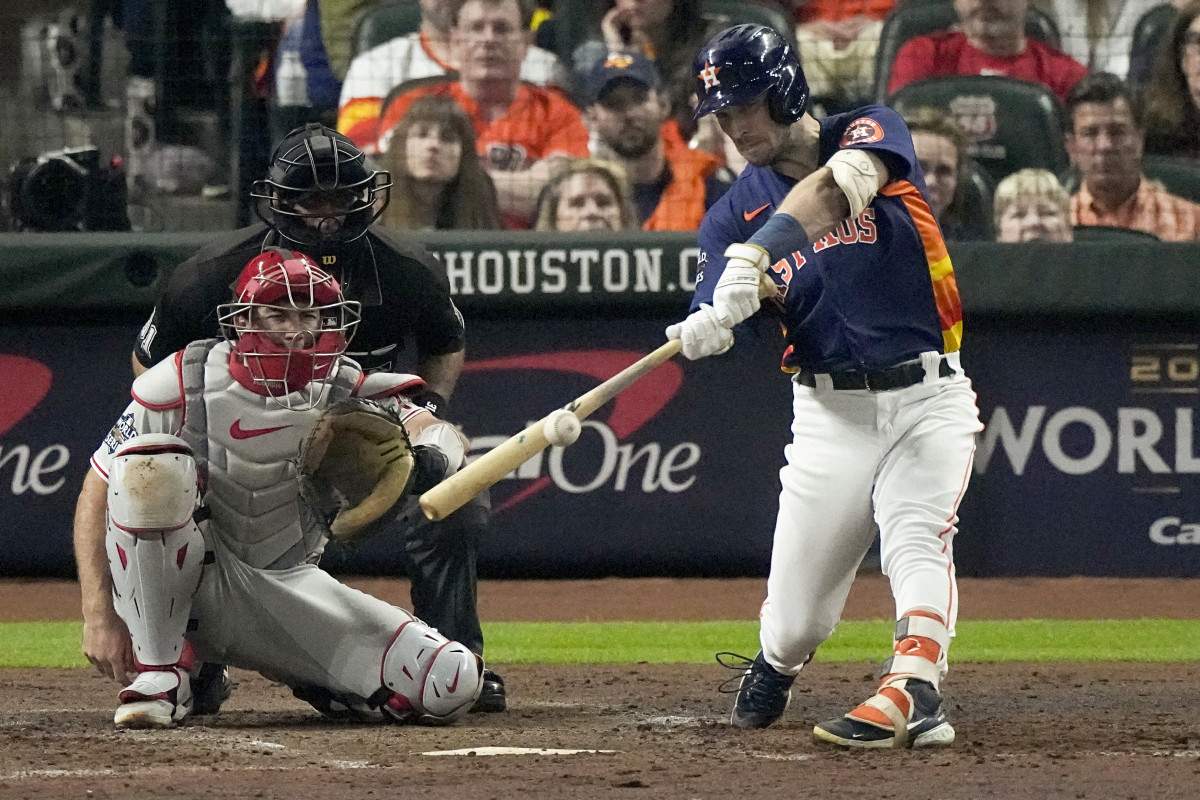 Alex Bregman broke finger in Astros' World Series win