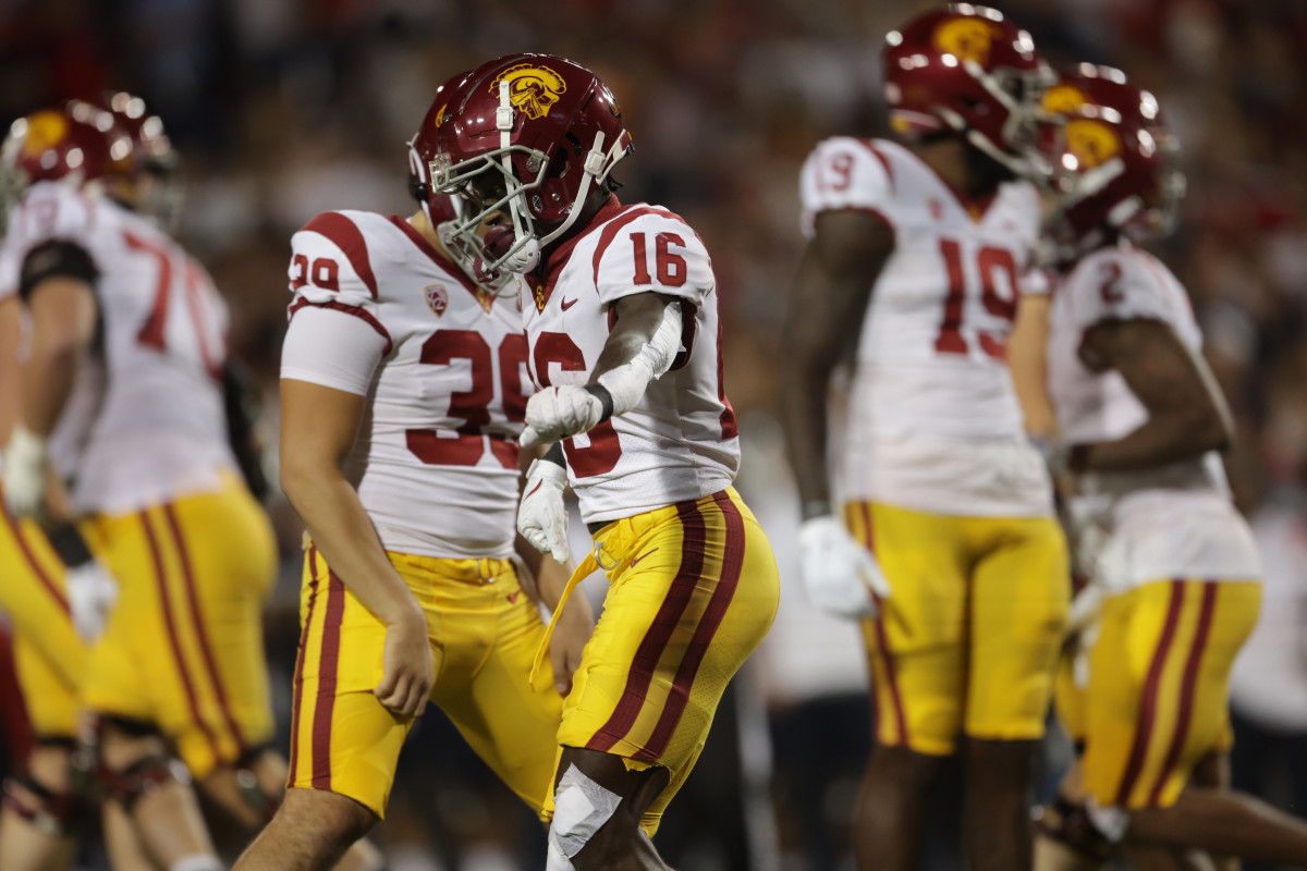 usc trojans football arizona pac-12 3