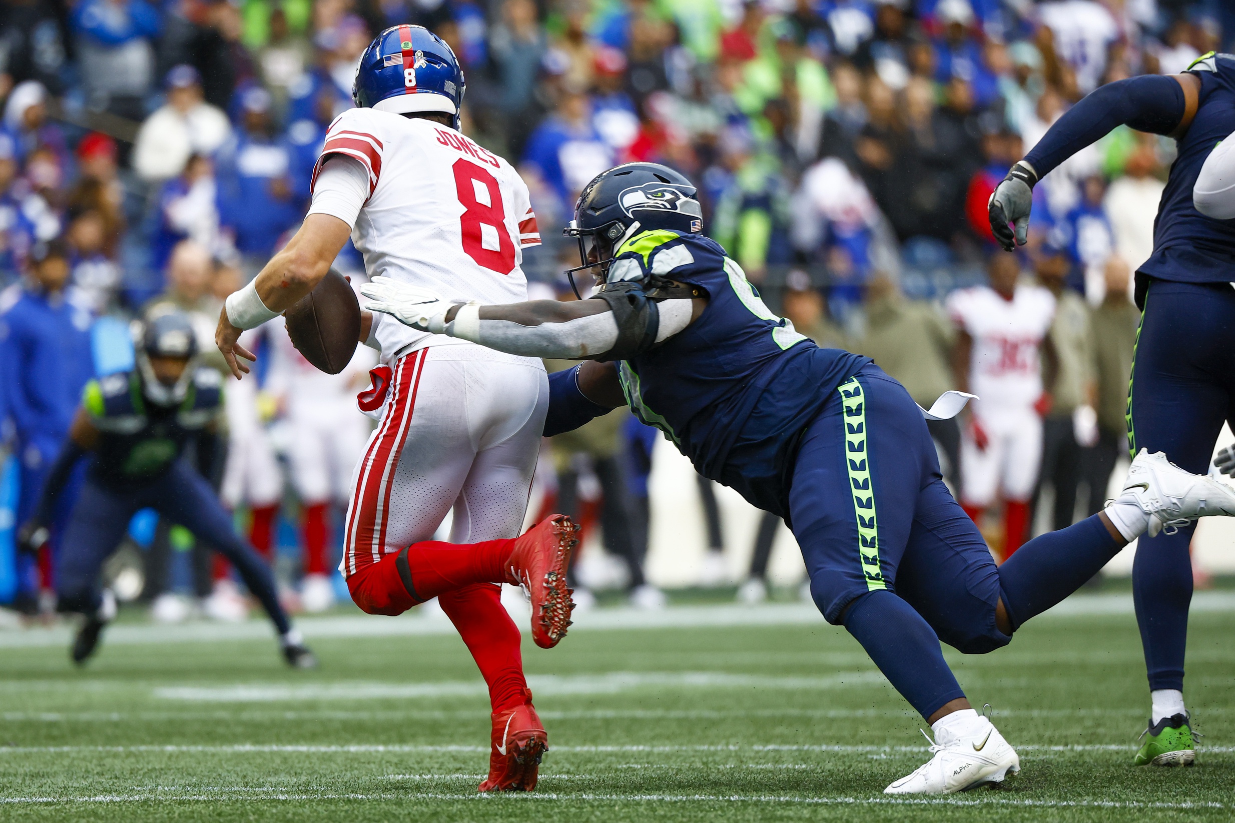 Seahawks vs. Giants: Seattle Soars, New York Struggles