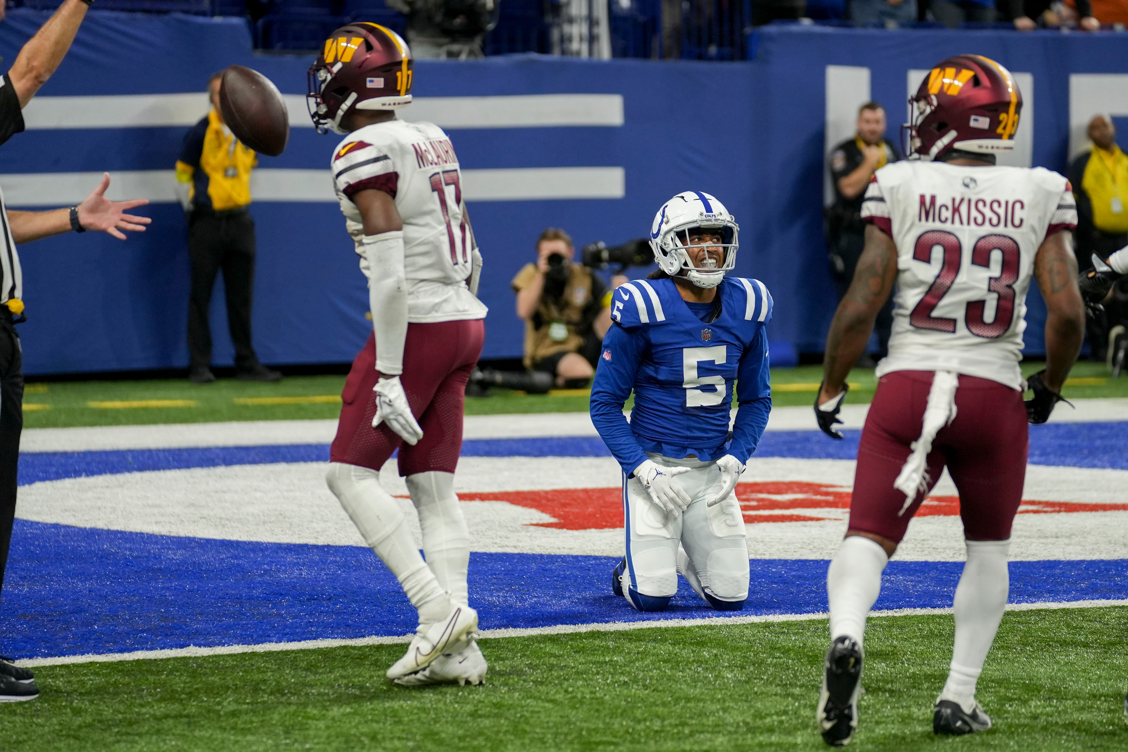 Commanders VIDEO: Terry McLaurin at Colts - 3 Straight Washington Wins to  'Catch' Cowboys? - Sports Illustrated Washington Football News, Analysis  and More