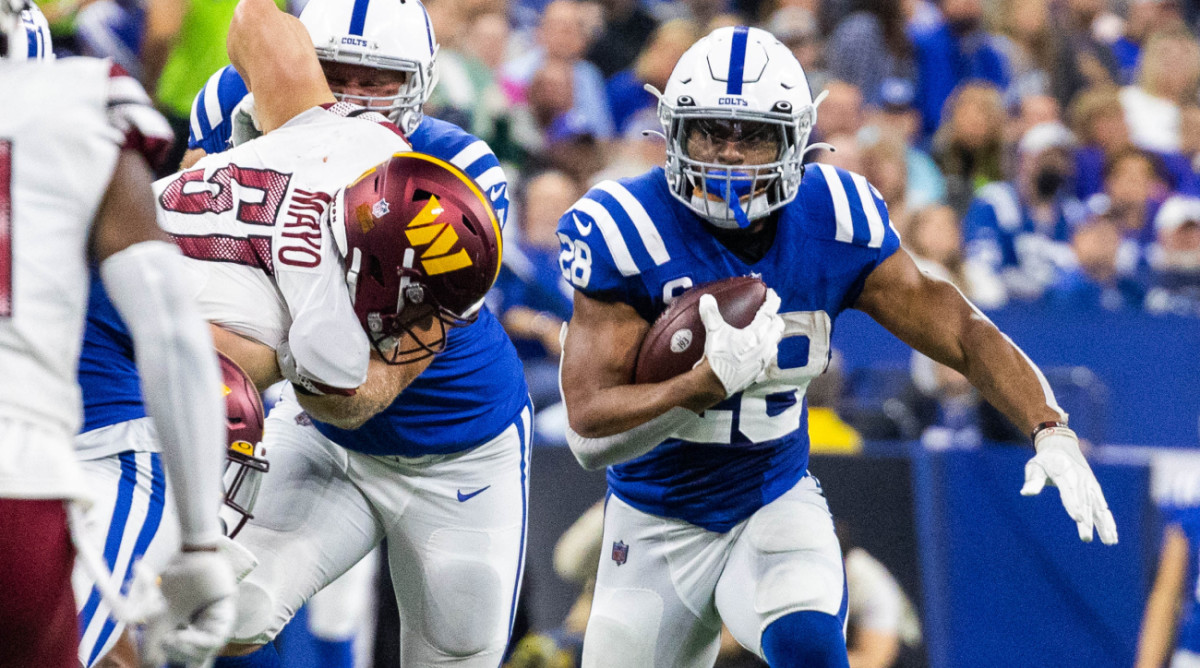 Bills defense has no answers for Colts RB Jonathan Taylor in