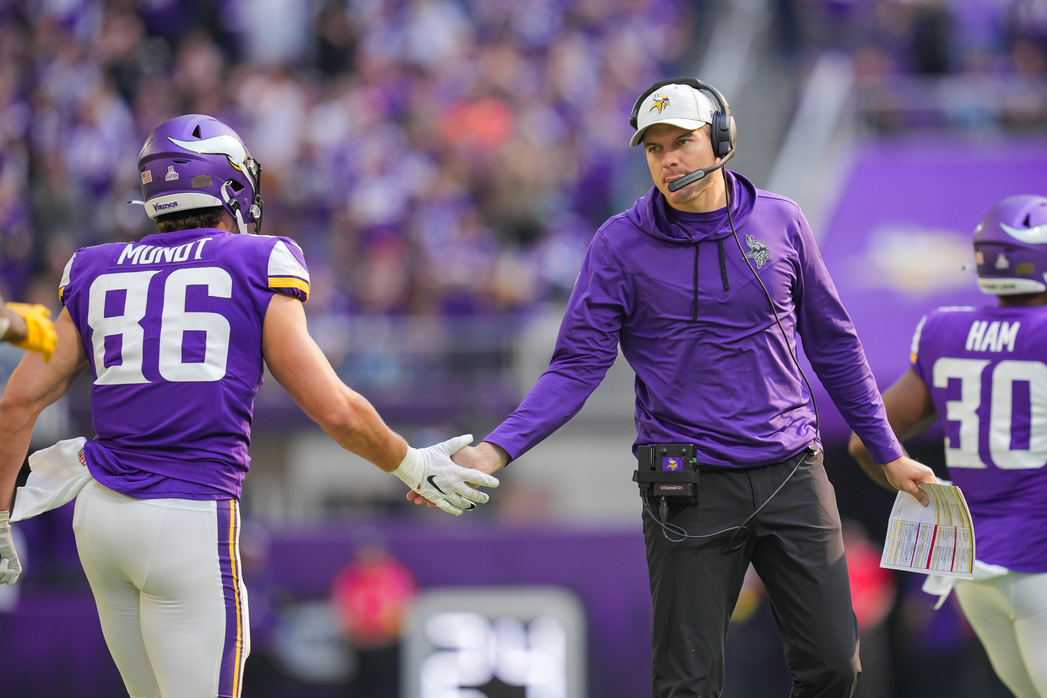 Vikings: Mike Zimmer returns knowing late father 'very proud