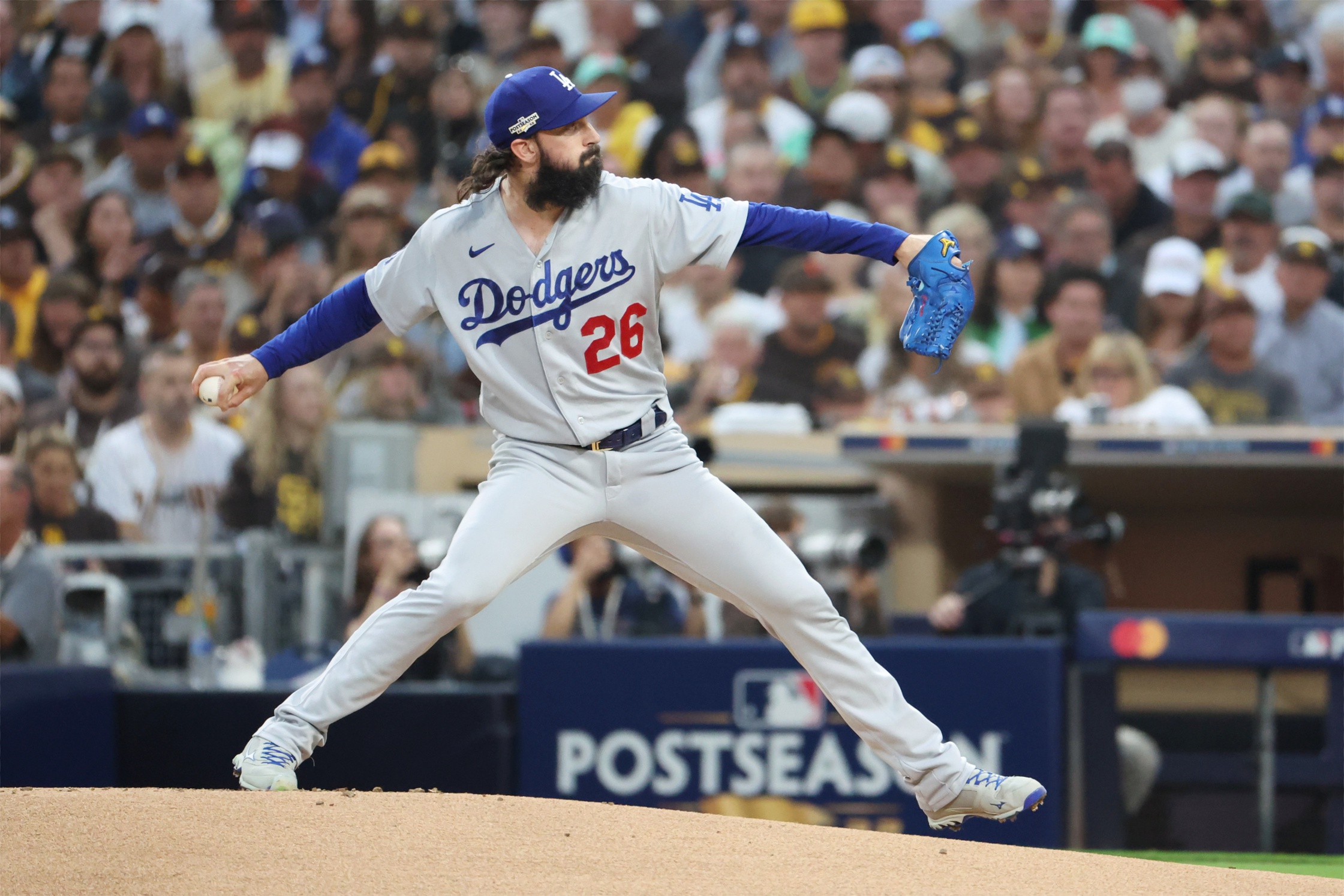 Los Angeles Dodgers pitcher Walker Buehler (21) pitches the ball during an  MLB regular season game against the Arizona Diamondbacks, Saturday, July 10  Stock Photo - Alamy