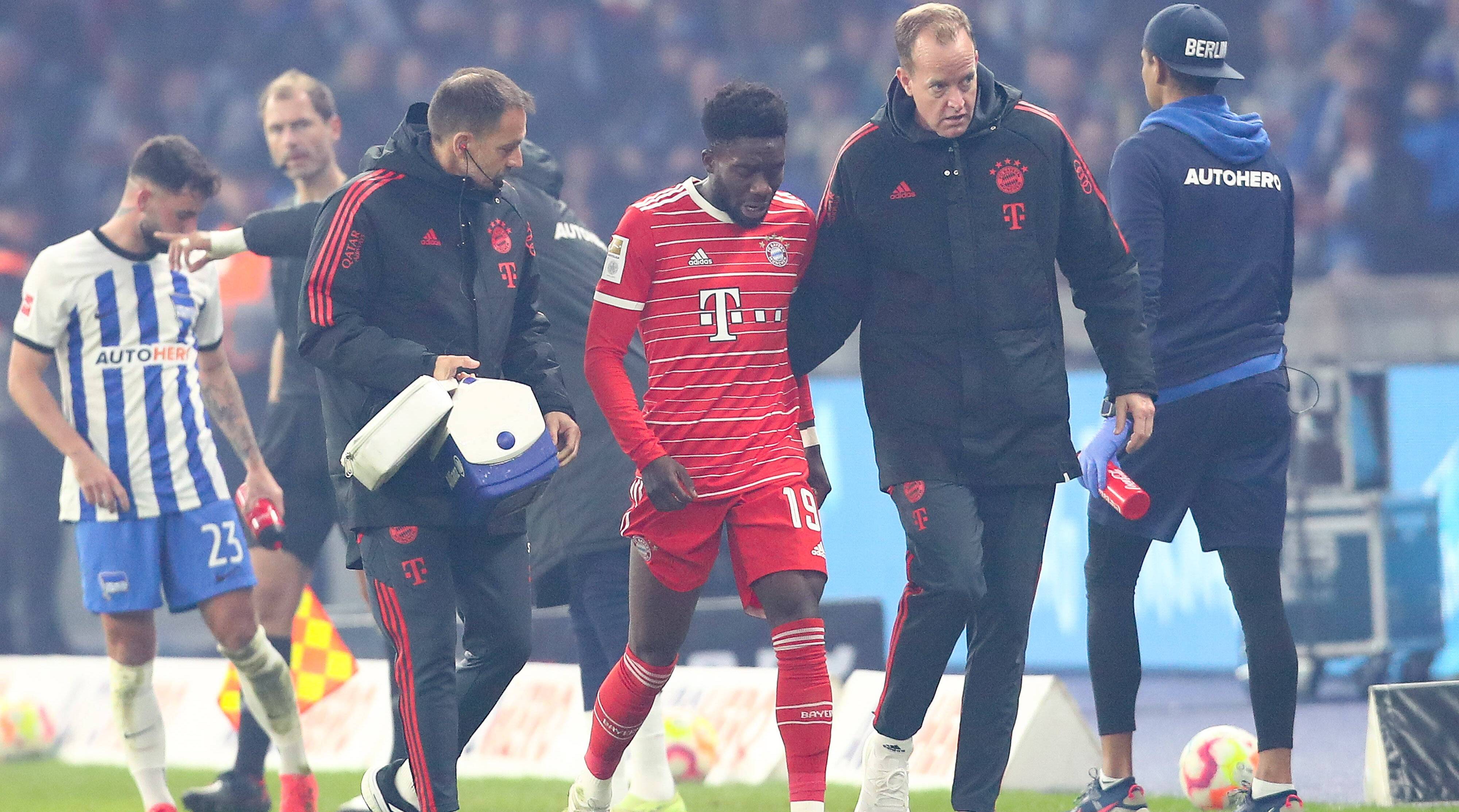 Canada's Alphonso Davies suffers muscle tear 2 weeks before World