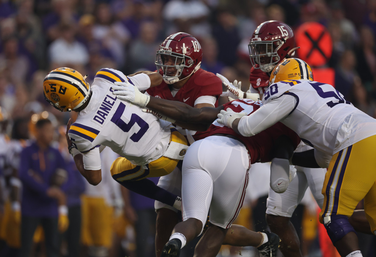 5x5 The Best Alabama Interior Linebackers During The Nick Saban Era Sports Illustrated 