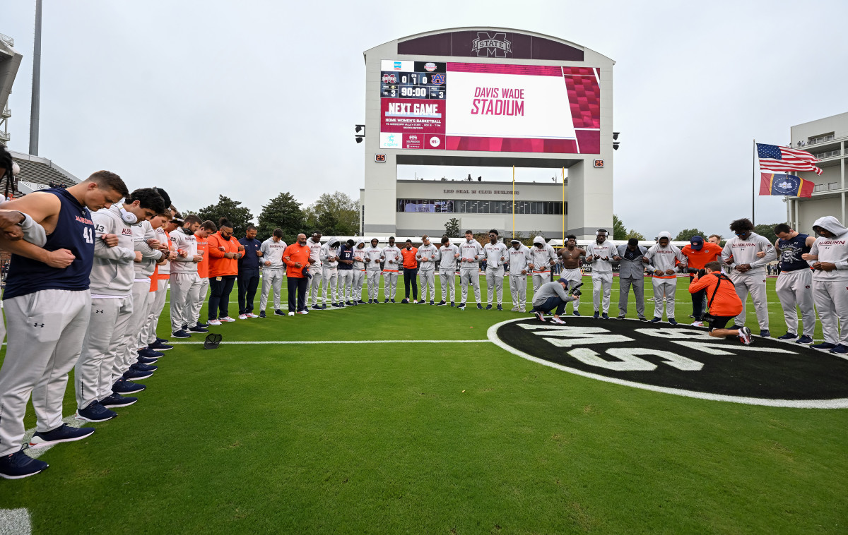 Nov 5, 2022; Starkville, MS, USA; Pregame huddle before the game between Auburn and Mississippi State at Davis Wade Stadium .Todd Van Emst/ AU Athletics