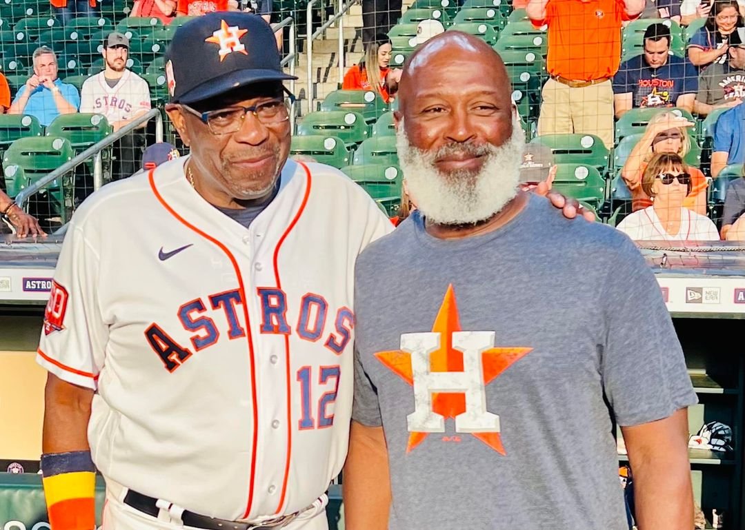 Texans' Lovie Smith congratulates Astros, Dusty Baker on World Series