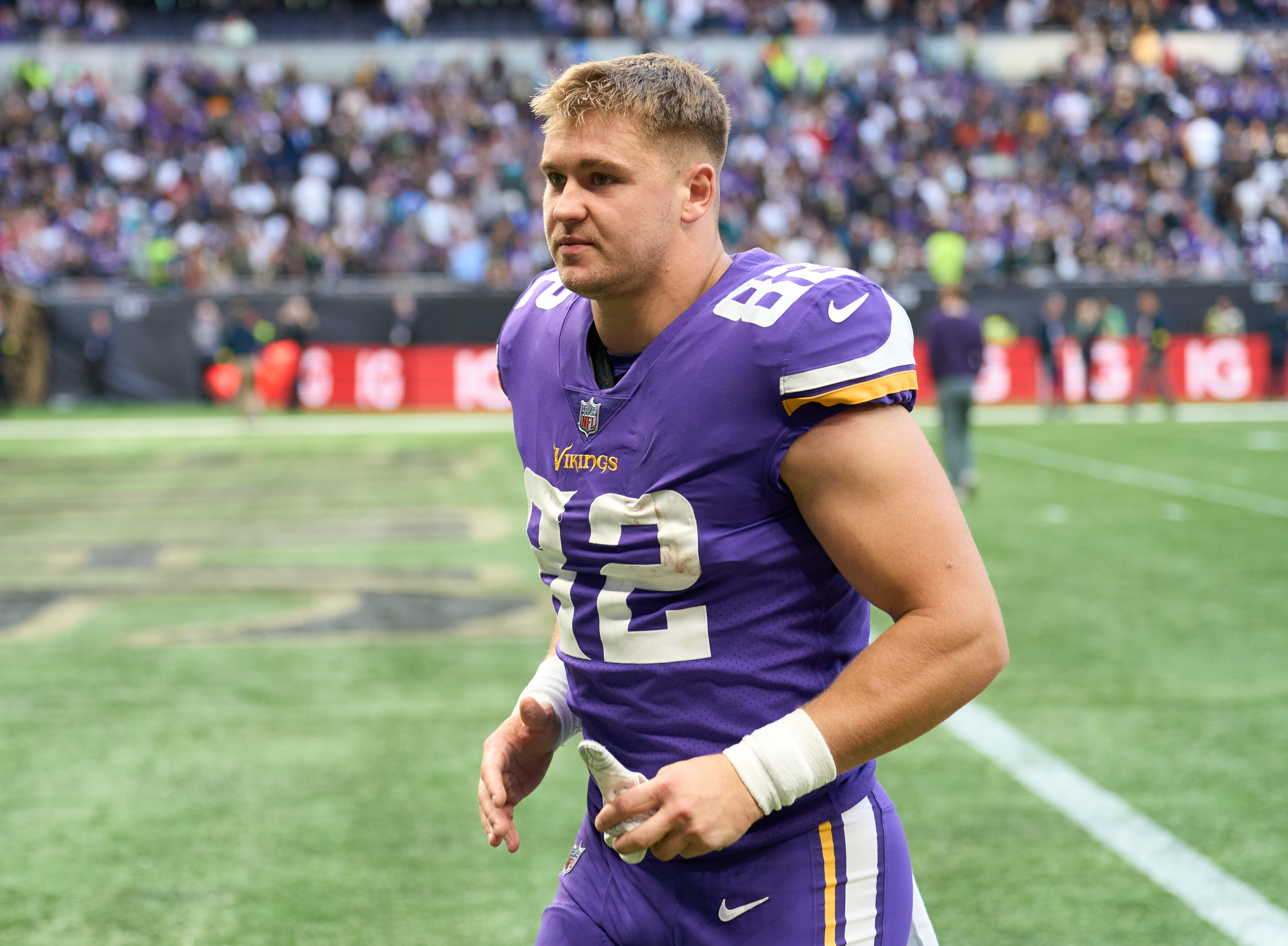 As Ben Ellefson returns to practice, Vikings lose Jacob Hollister to Raiders  - Sports Illustrated Minnesota Vikings News, Analysis and More