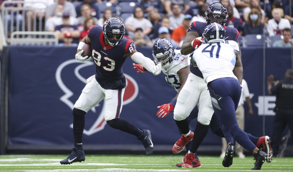 Houston, Texas, USA. Houston, Texas, USA. 30th Oct, 2022. A general picture  of a Houston Texans helmet on the sideline prior to the game against the  Tennessee Titans at NRG Stadium. Mandatory