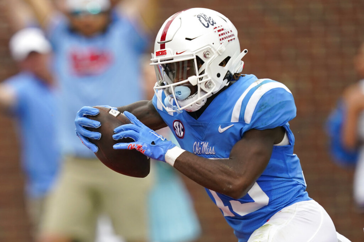 Mississippi wide receiver Dayton Wade, touchdown catch, Ole Miss Rebels