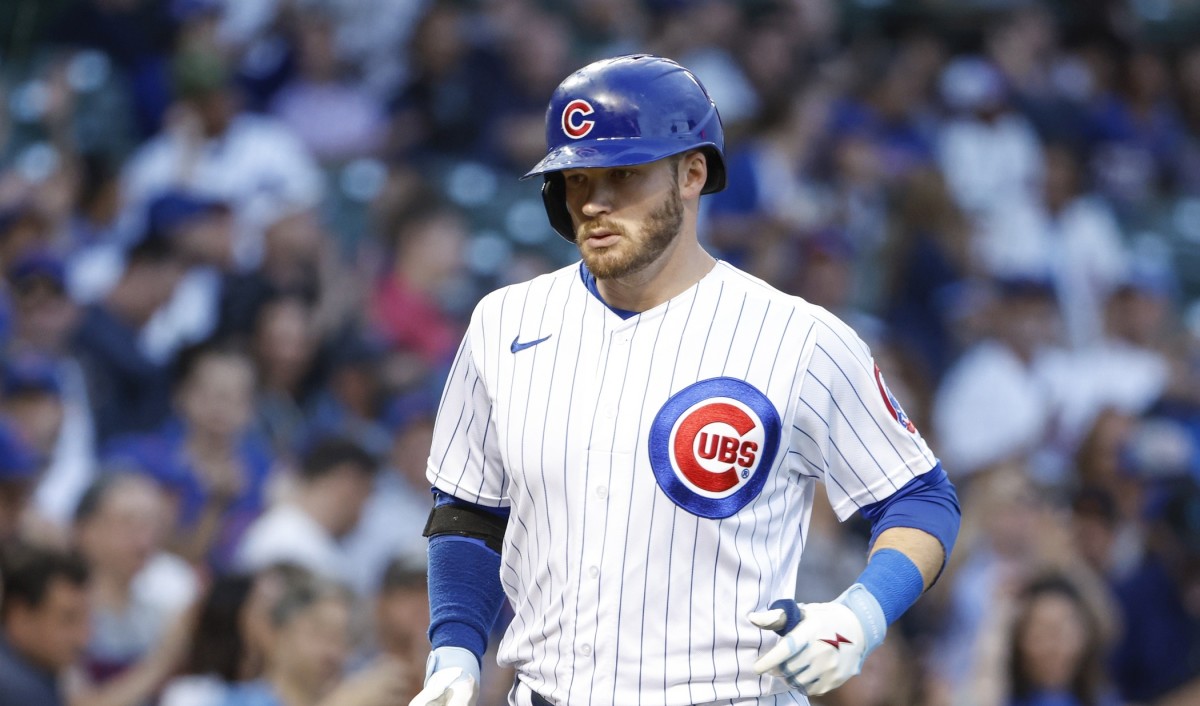 Cubs: Ian Happ calls out fans at Target Field for throwing Skittles at him