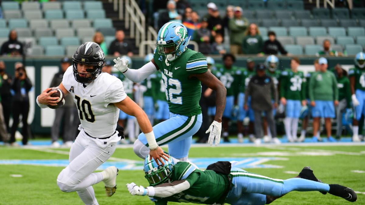 UCF Knights at Tulane Green Wave: John Rhys Plumlee Had Big First Half ...