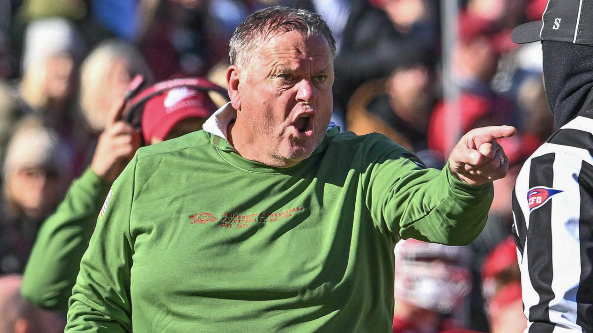 Razorbacks coach Sam Pittman glad expectations high, knows criticism comes  - Sports Illustrated All Hogs News, Analysis and More