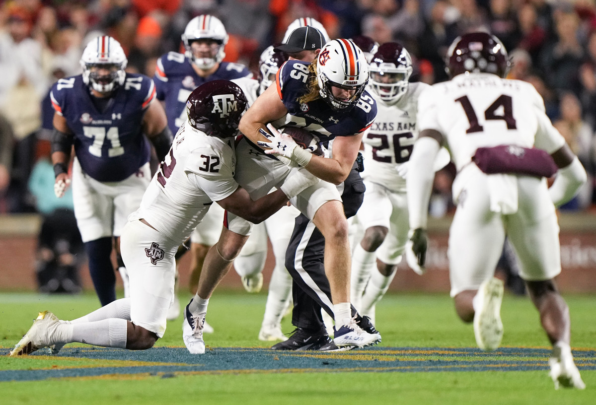 Auburn's offensive PFF grades vs Texas A&M - Sports Illustrated