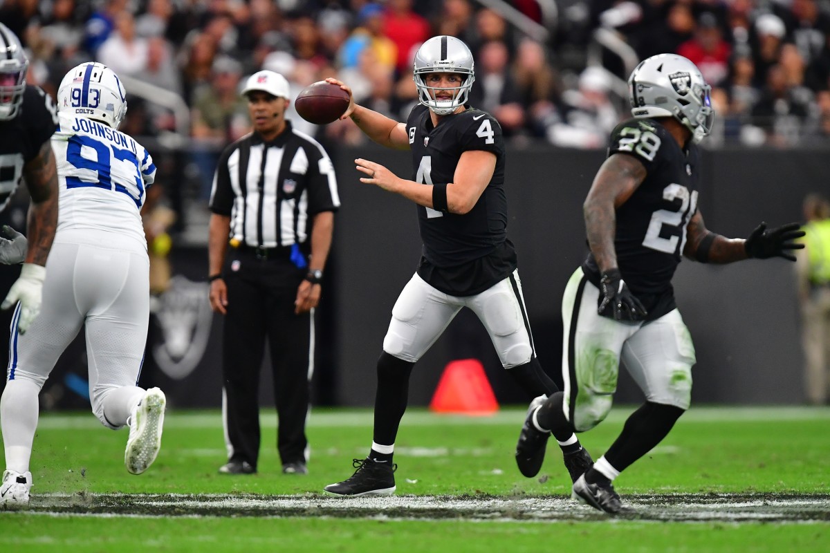 Raiders' Derek Carr leads comeback win over Indianapolis Colts