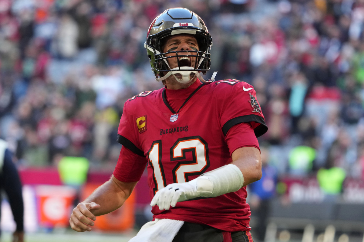 Falcons close season at red-hot Tampa Bay