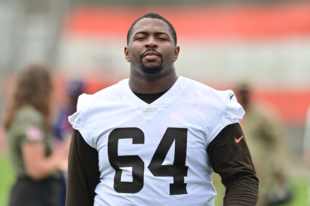 Browns elevate Roderick Perry from Practice Squad vs. Falcons