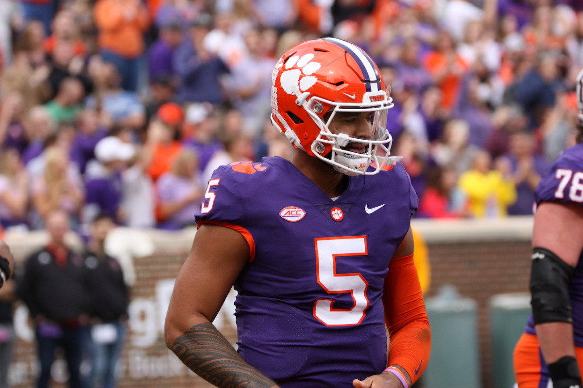 Tempo, Run-Game Involvement Help Clemson Tigers QB DJ Uiagalelei