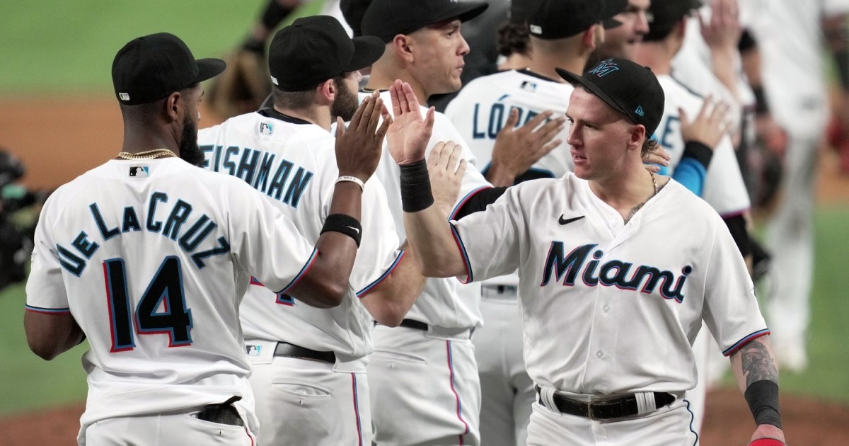 Miami Marlins Set 40 Man Roster Protect Minor League Players From Rule 5 Draft Fastball 