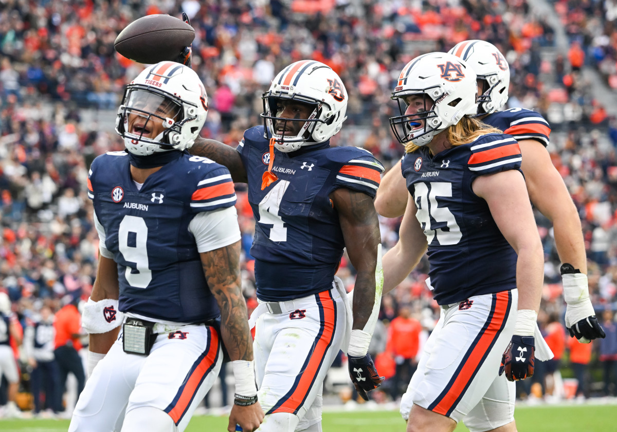 A Look At The Best Shots Of Robby Ashford From The 2022 Season Sports Illustrated Auburn