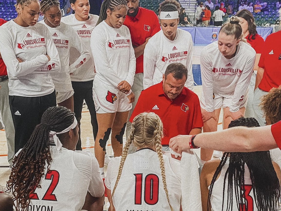 Men's adidas White Louisville Cardinals 2022 NCAA Women's Basketball  Tournament March Madness Final Four Locker Room