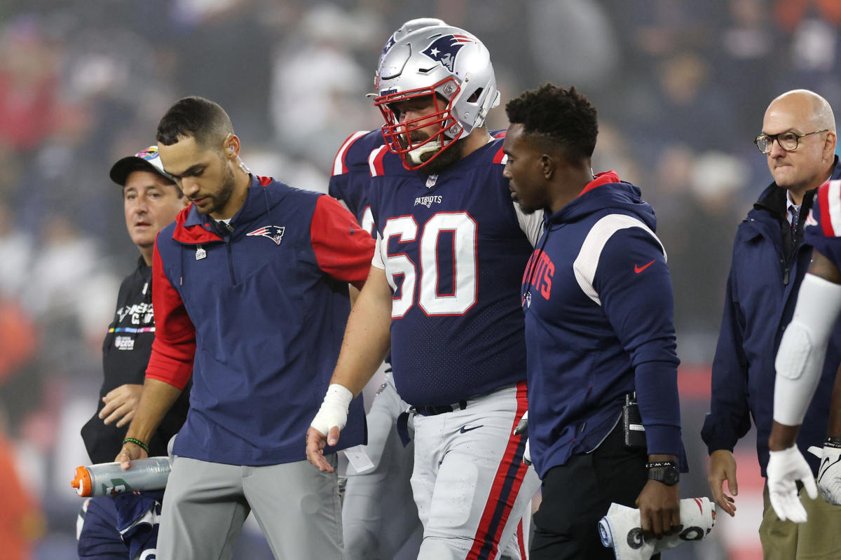 Start of Patriots-Jets game delayed by power issue at Gillette