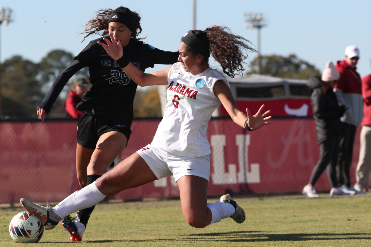 A Tale of Two Halves For Alabama Soccer