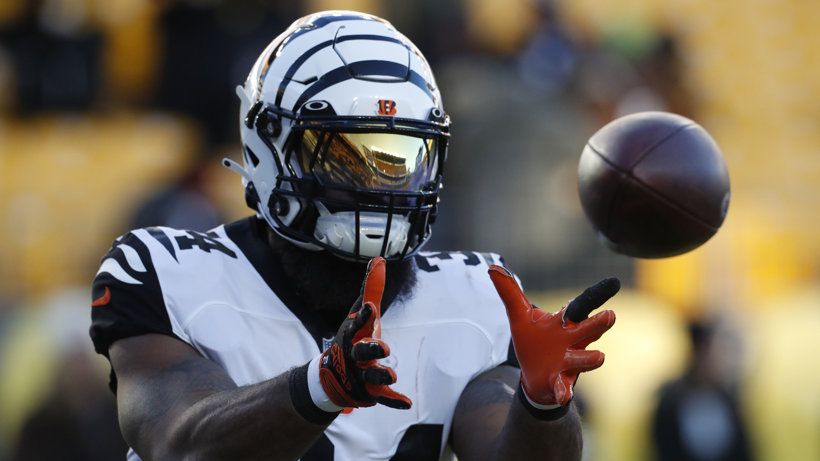 Samaje Perine Waiver Wire Week 14: Is the Bengals RB a high-upside handcuff  worth grabbing?