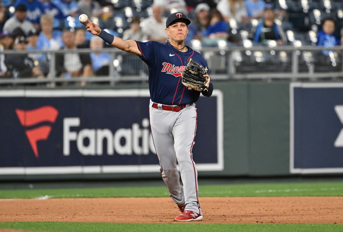 Angels News: Gio Urshela Confirms His Utility Role For 2023 - Los ...