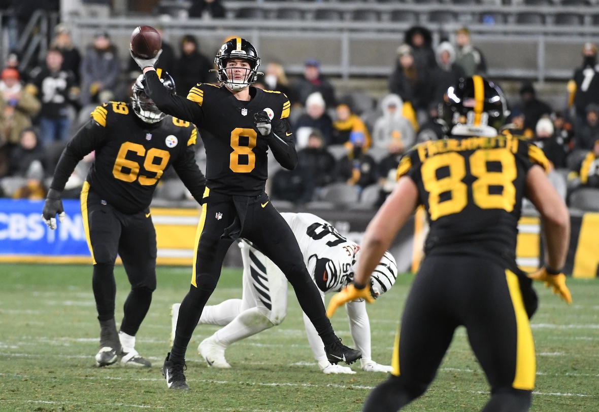 Pittsburgh Steelers HC Mike Tomlin Pleased With Kenny Pickett, But ...